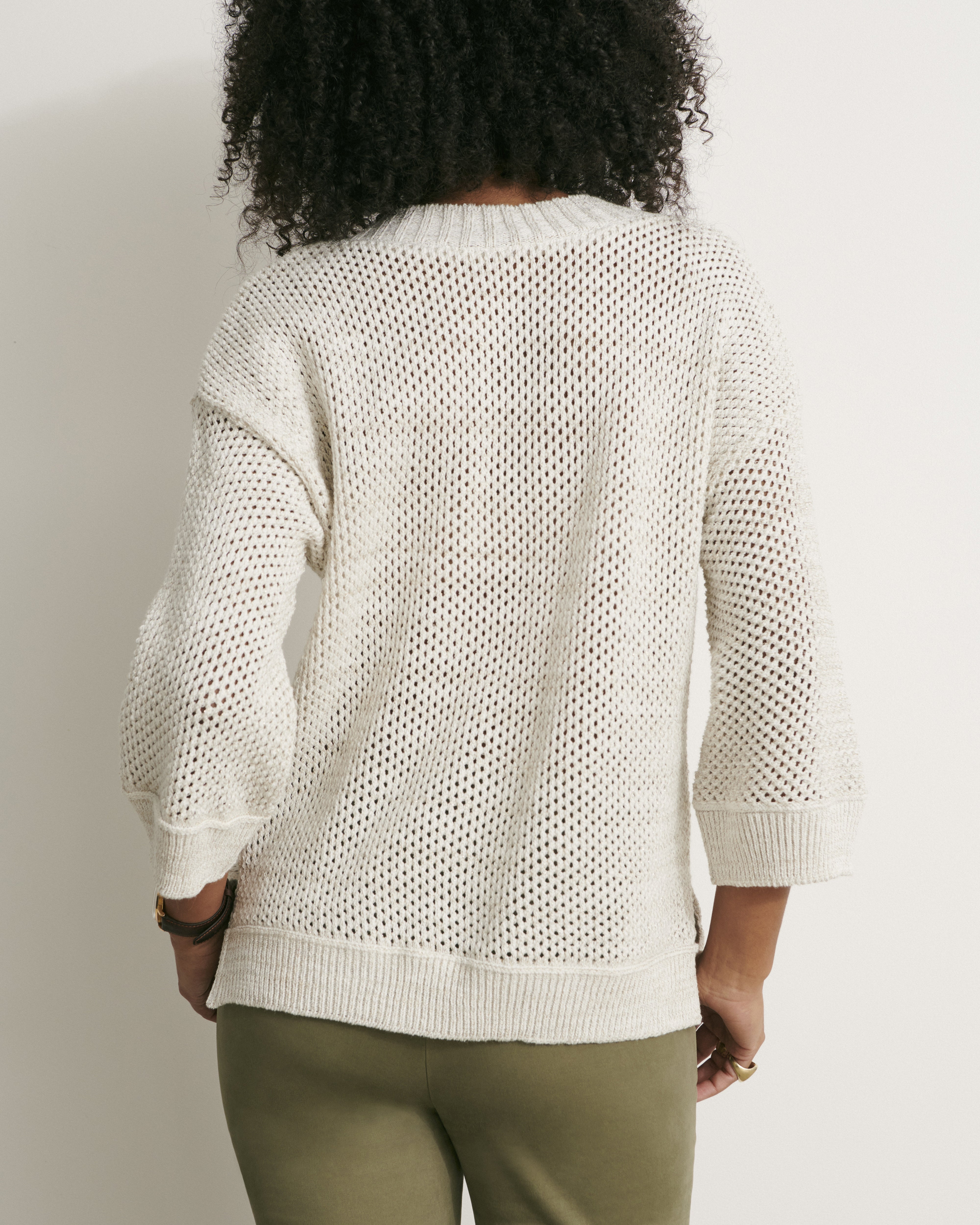 pull blanc en maille résille irisée