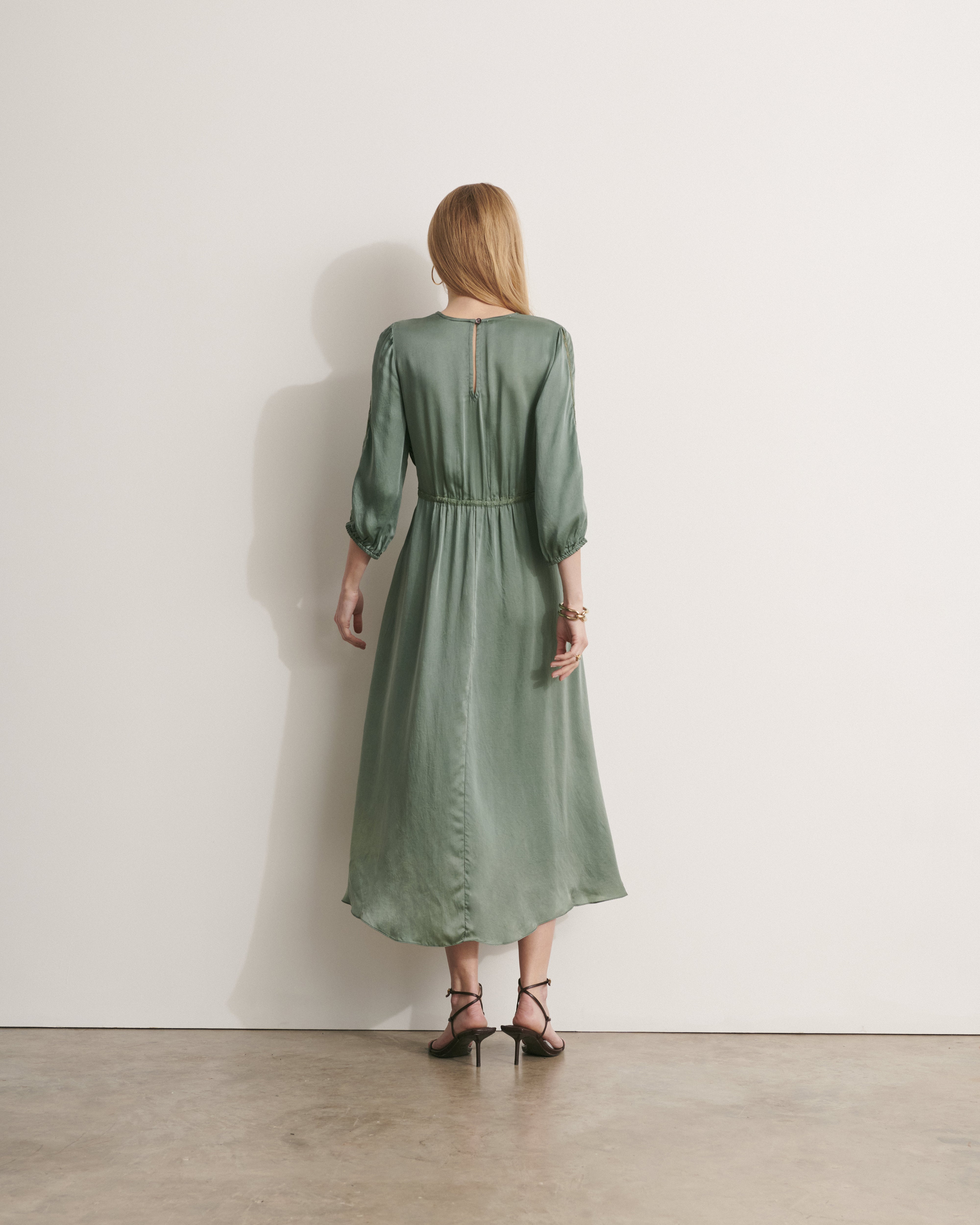 robe midi détail dentelle en cupro lavée vert d'eau 