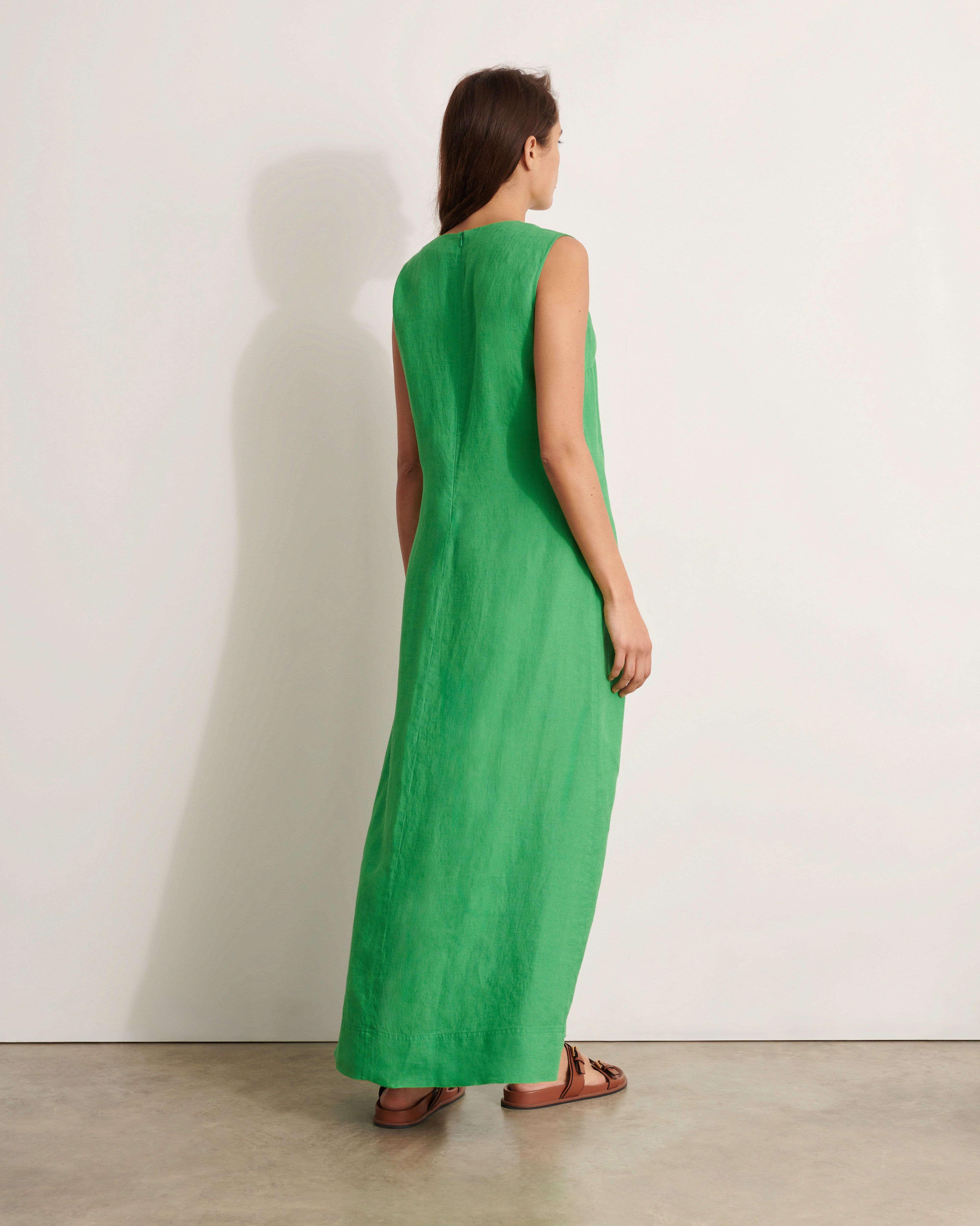 robe longue en lin lavé sans manches verte