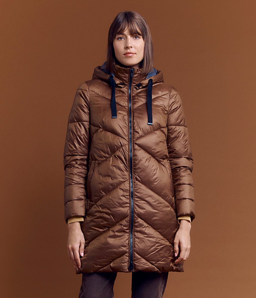 Per una feather and clearance down jacket